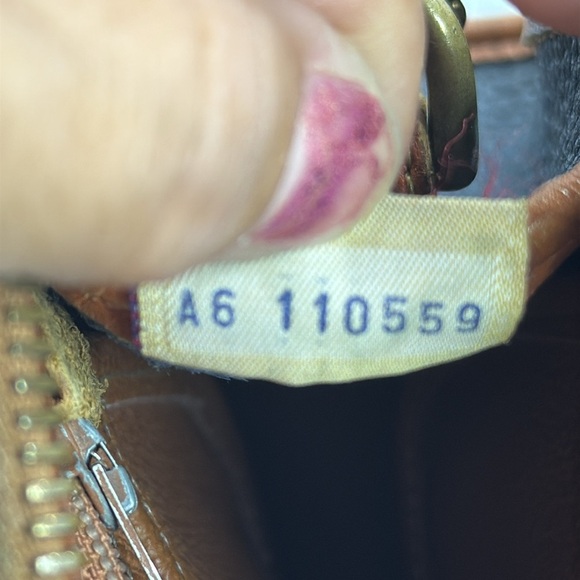 (X1) Dooney & Bourke vintage grained leather crossbody bag 80s, Y2K - Picture 13 of 16